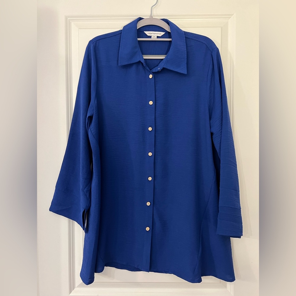 Counterparts Women’s Deep Blue, Light, Flowy Button Down Blouse - Like New